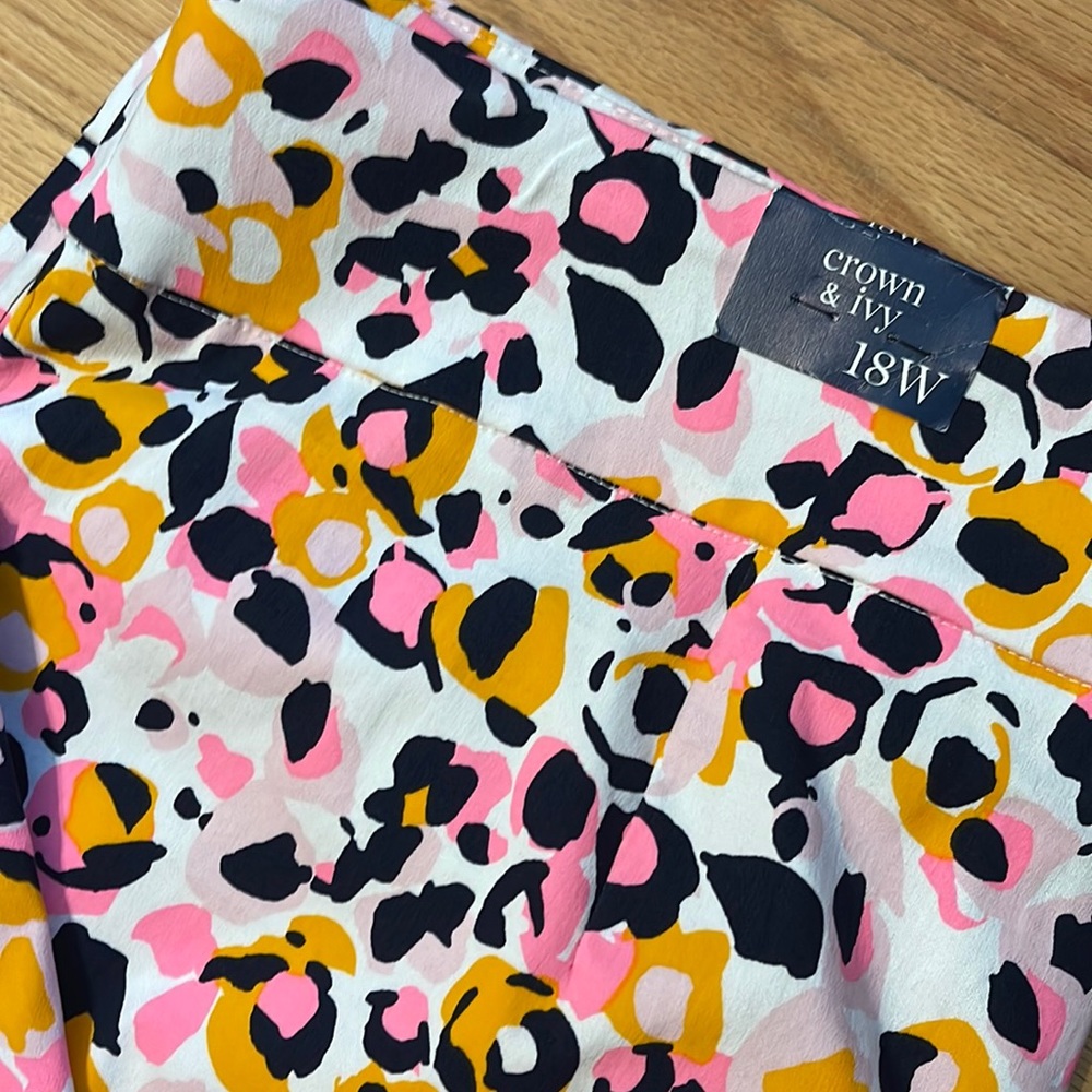 NWT Crown & Ivy Cheetah pants. Ankle length.